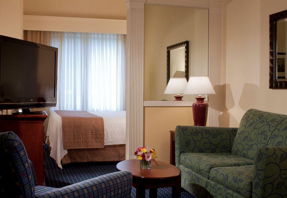 Springhill Suites By Marriott Atlanta Кенесоу Екстериор снимка