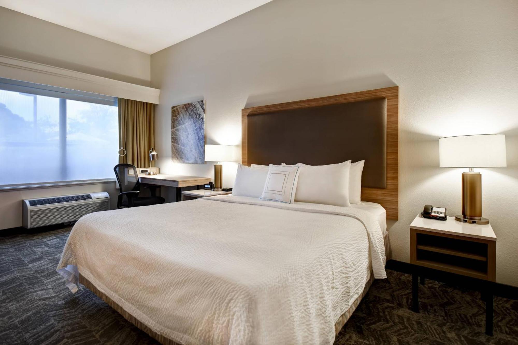 Springhill Suites By Marriott Atlanta Кенесоу Екстериор снимка