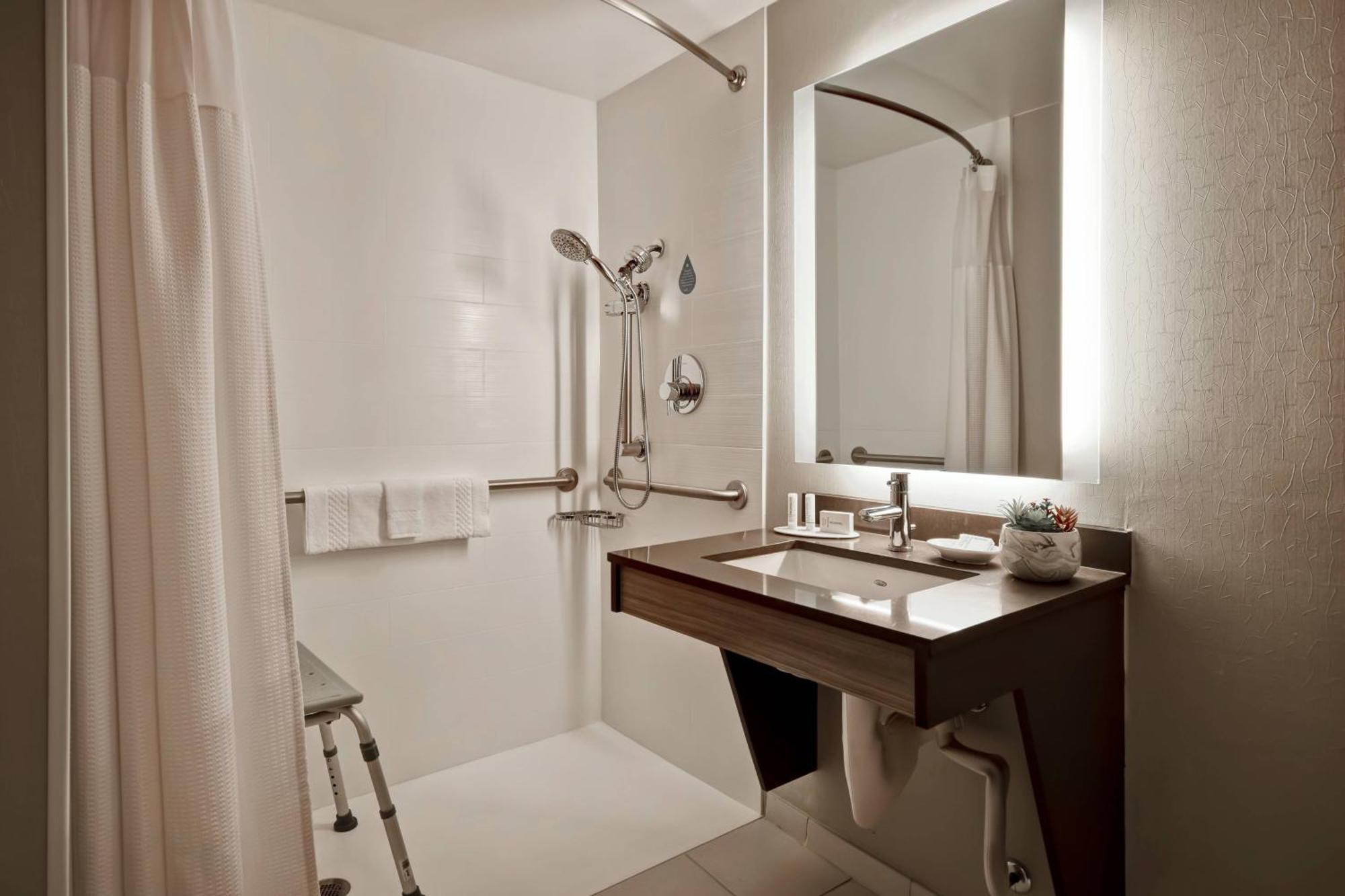 Springhill Suites By Marriott Atlanta Кенесоу Екстериор снимка