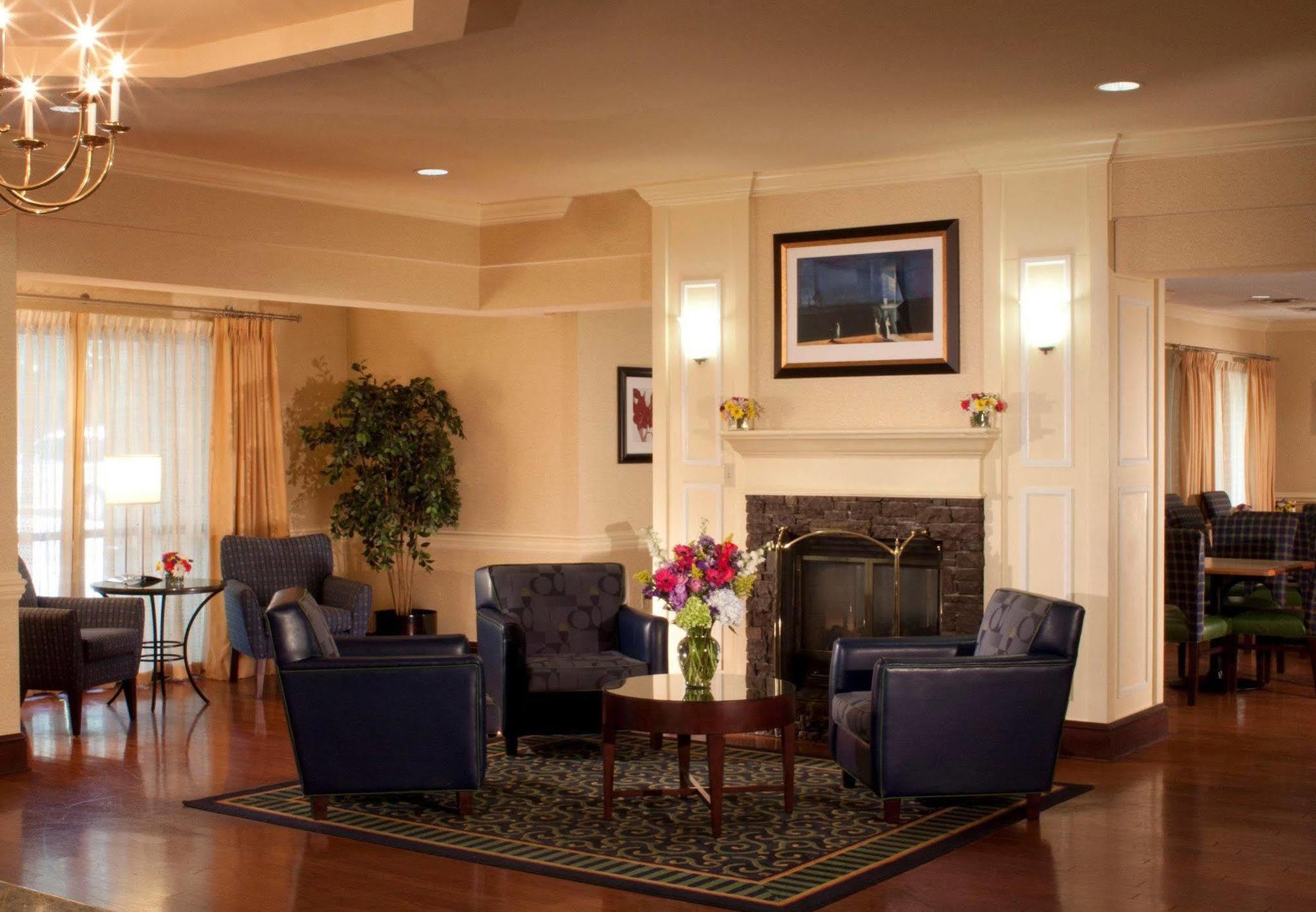 Springhill Suites By Marriott Atlanta Кенесоу Екстериор снимка