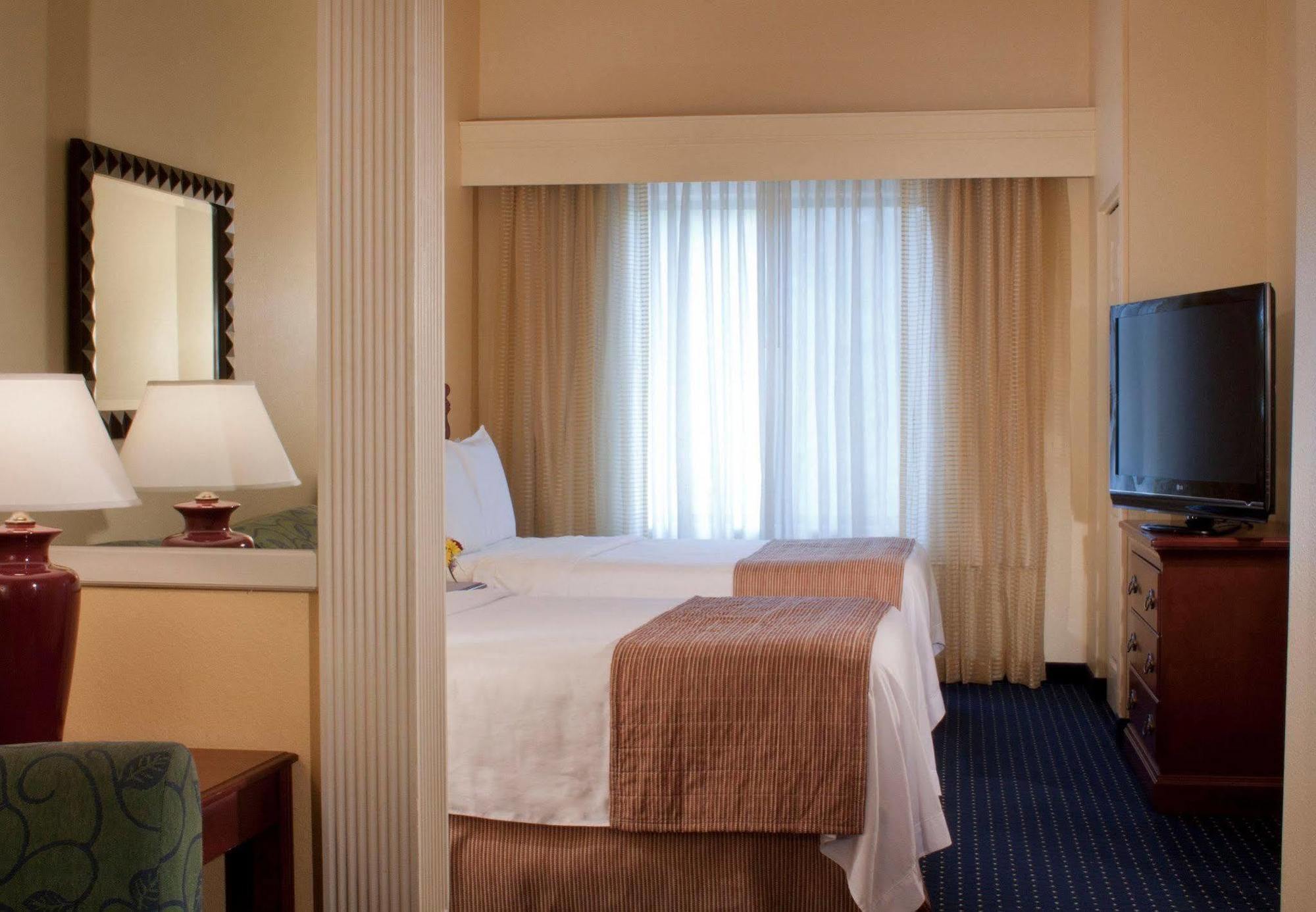 Springhill Suites By Marriott Atlanta Кенесоу Екстериор снимка