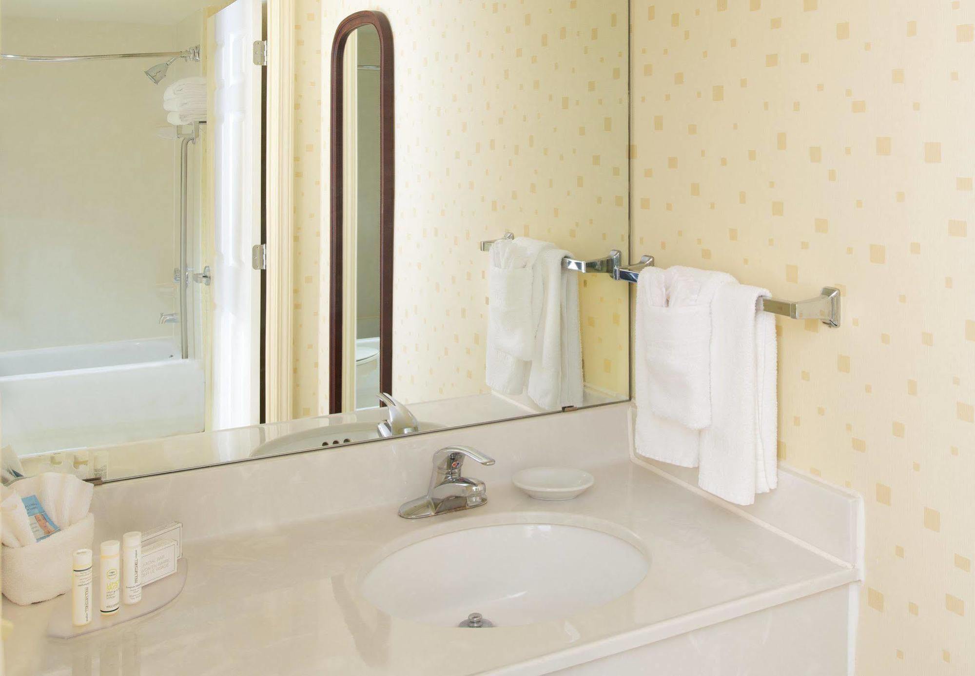 Springhill Suites By Marriott Atlanta Кенесоу Екстериор снимка